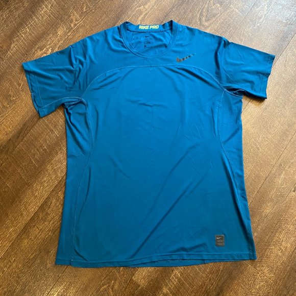 Nike Pro Hypercool Short Sleeve Fitted T-Shirt - Size XXL - Picture 3 of 10